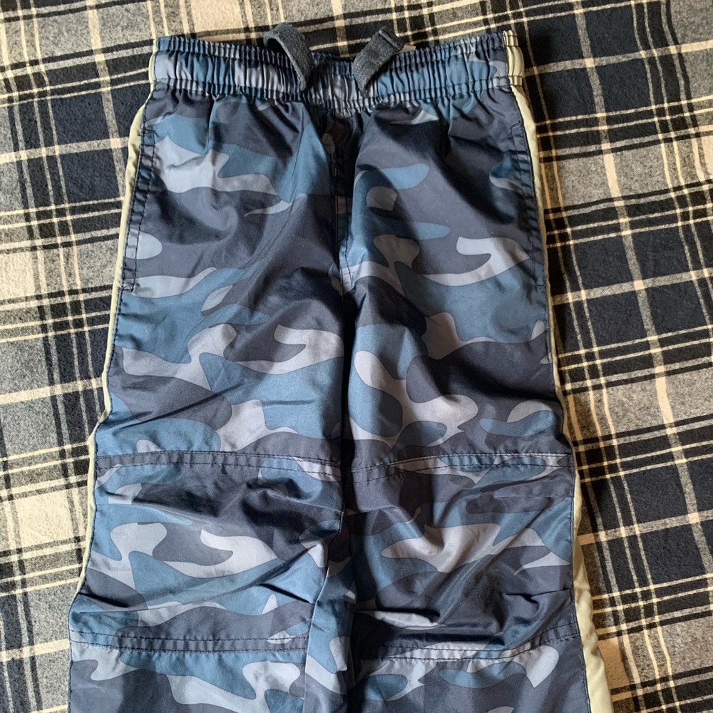Children’s Place lined blue camo pants - 3t